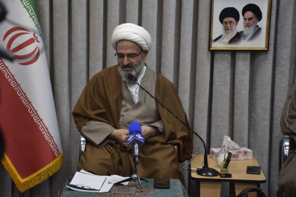 تأکید نماینده معزز ولی‌فقیه در استان سمنان بر انس عملی با قرآن کریم